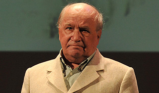 Актер Лев Дуров попал в реанимацию Актер Лев Дуров попал в реанимацию