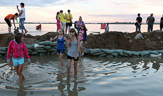 Амур затапливает Хабаровск Амур затапливает Хабаровск