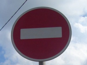 Ограничение движения по проезду Федюнинского продлено