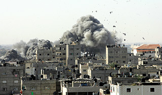 Израиль нанес удар по Сектору Газа Израиль нанес удар по Сектору Газа