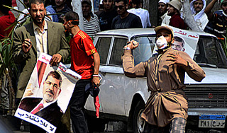 В Каире убиты сотни сторонников Мурси В Каире убиты сотни сторонников Мурси