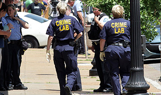 Грабитель банка застрелен с заложниками Грабитель банка застрелен с заложниками