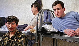 В офисе хотели прописать 4500 мигрантов В офисе хотели прописать 4500 мигрантов