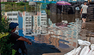 Наводнение в Хабаровске бьет рекорды Наводнение в Хабаровске бьет рекорды