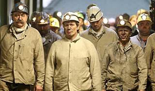 На Кузбассе эвакуированы 200 горняков На Кузбассе эвакуированы 200 горняков