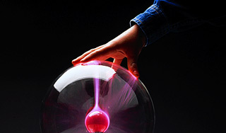 Физики воссоздали шаровую молнию Физики воссоздали шаровую молнию