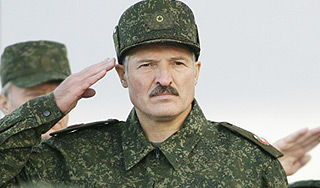 Лукашенко распродает лишнее оружее Лукашенко распродает лишнее оружее