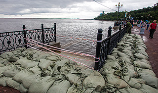 Амур у Хабаровска поднялся выше 7 метров Амур у Хабаровска поднялся выше 7 метров