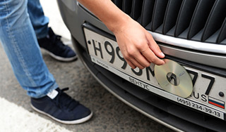 Автомобилистам помешают скрывать номера Автомобилистам помешают скрывать номера