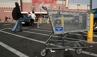 Тележку из магазина разогнали до 113 км/ч Тележку из магазина разогнали до 113 км/ч