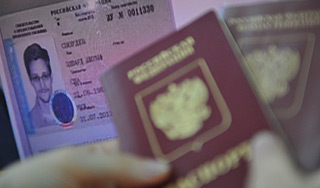 Сноуден остался в Москве из-за Кубы Сноуден остался в Москве из-за Кубы