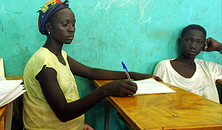 В ЮАР открыли школу для беременных девочек В ЮАР открыли школу для беременных девочек