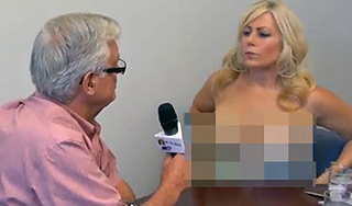 В Канаде журналистка обнажилась для мэра В Канаде журналистка обнажилась для мэра