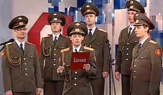 Солдаты покорили мир песней Skyfall Солдаты покорили мир песней Skyfall