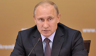 Путин: Экономика находится в зоне риска Путин: Экономика находится в зоне риска