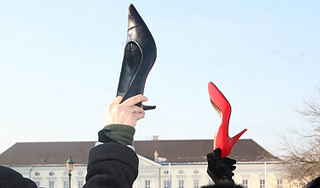 Высокие каблуки помогают экономить деньги Высокие каблуки помогают экономить деньги