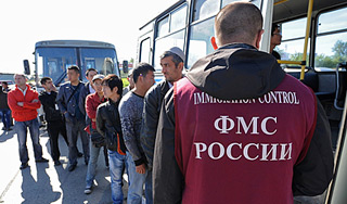 Депутаты предлагают выдворять мигрантов Депутаты предлагают выдворять мигрантов