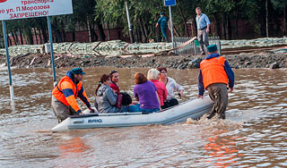 Амур у Хабаровска поднялся выше 8 метров Амур у Хабаровска поднялся выше 8 метров