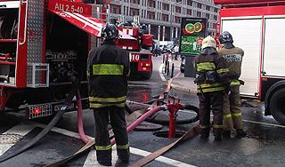 В Москве загорелся торговый центр В Москве загорелся торговый центр