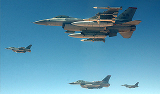 Истребители вылетели по тревоге к Сирии Истребители вылетели по тревоге к Сирии