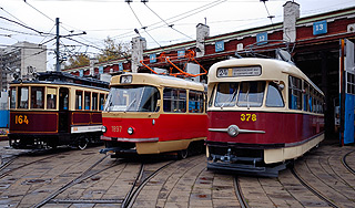 В Москве перекрасят общественный транспорт В Москве перекрасят общественный транспорт