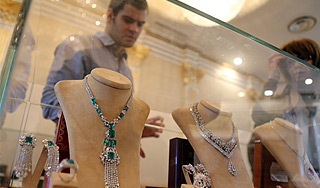 В Париже украли драгоценности на 2 миллиона В Париже украли драгоценности на 2 миллиона