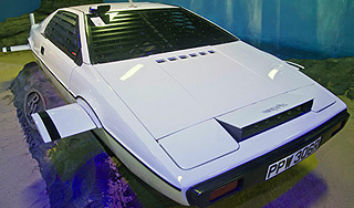 Продан автомобиль-амфибия Джеймса Бонда Продан автомобиль-амфибия Джеймса Бонда