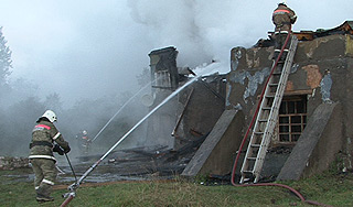 Десятки людей сгорели в психбольнице Десятки людей сгорели в психбольнице