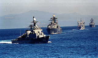 Российские корабли отразили ракетную атаку Российские корабли отразили ракетную атаку