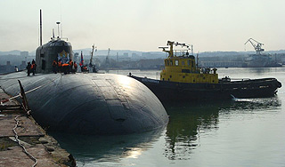 В Приморье загорелась атомная субмарина В Приморье загорелась атомная субмарина