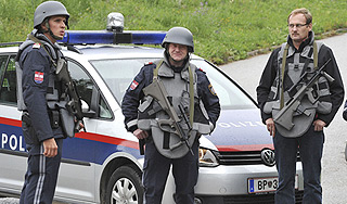 Браконьер устроил бойню в Австрии Браконьер устроил бойню в Австрии