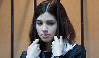 Толоконникову используют мужчины Толоконникову используют мужчины