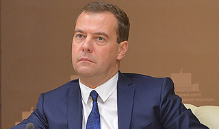 Медведев: России нужен шаг вперед Медведев: России нужен шаг вперед