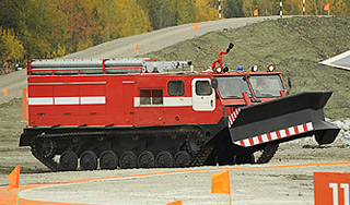 На базе танка Т-80 создали пожарную машину На базе танка Т-80 создали пожарную машину