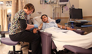 Главную реформу Обамы отложили на год Главную реформу Обамы отложили на год