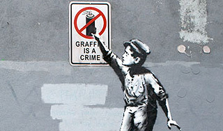 Граффити Бэнкси закрасили краской Граффити Бэнкси закрасили краской