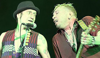 Скончался барабанщик "Неприкасаемых" Скончался барабанщик "Неприкасаемых"