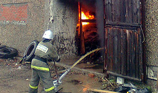 Под Петербургом сгорели погреба Под Петербургом сгорели погреба