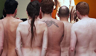 Венгерские студенты разделись на лекциях Венгерские студенты разделись на лекциях