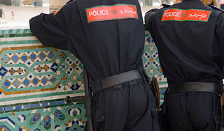 В Марокко подростки арестованы за поцелуй В Марокко подростки арестованы за поцелуй