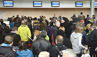 Забастовка парализовала аэропорты Франции Забастовка парализовала аэропорты Франции