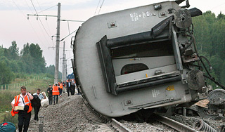 В Узбекистане перевернулся поезд из Душанбе В Узбекистане перевернулся поезд из Душанбе