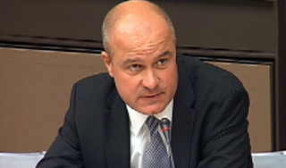 Во Франции депутат оштрафован за кудахтанье Во Франции депутат оштрафован за кудахтанье