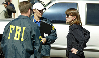 Сноуден встретился с информаторами ФБР Сноуден встретился с информаторами ФБР