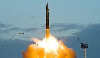 "Тополь" поразил цели в Казахстане "Тополь" поразил цели в Казахстане