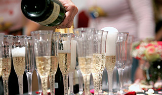 Русские миллионеры на спор пропили 7 млн Русские миллионеры на спор пропили 7 млн