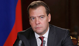 Медведев сокращает госслужащих в регионах Медведев сокращает госслужащих в регионах