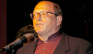 Умер лауреат премии Пулитцера Оскар Ихуэлос Умер лауреат премии Пулитцера Оскар Ихуэлос