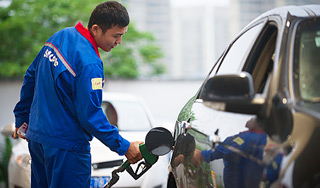 Японские авто будут сами ездить на заправку Японские авто будут сами ездить на заправку