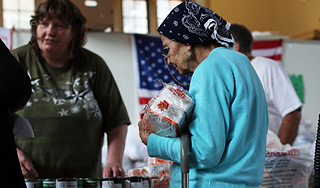 Власти США перестанут помогать малоимущим Власти США перестанут помогать малоимущим